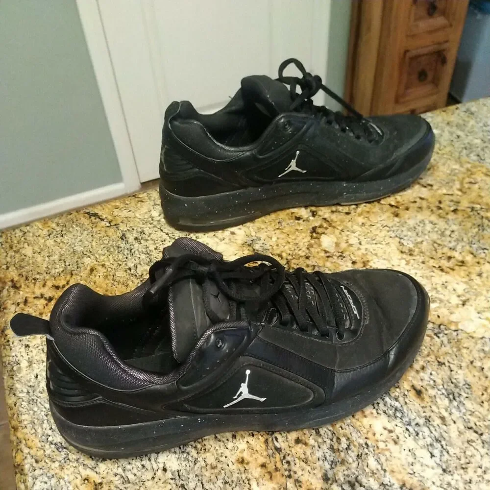 Rare Jordan Trainer Shoes Black 316449-001 Size 11.5
